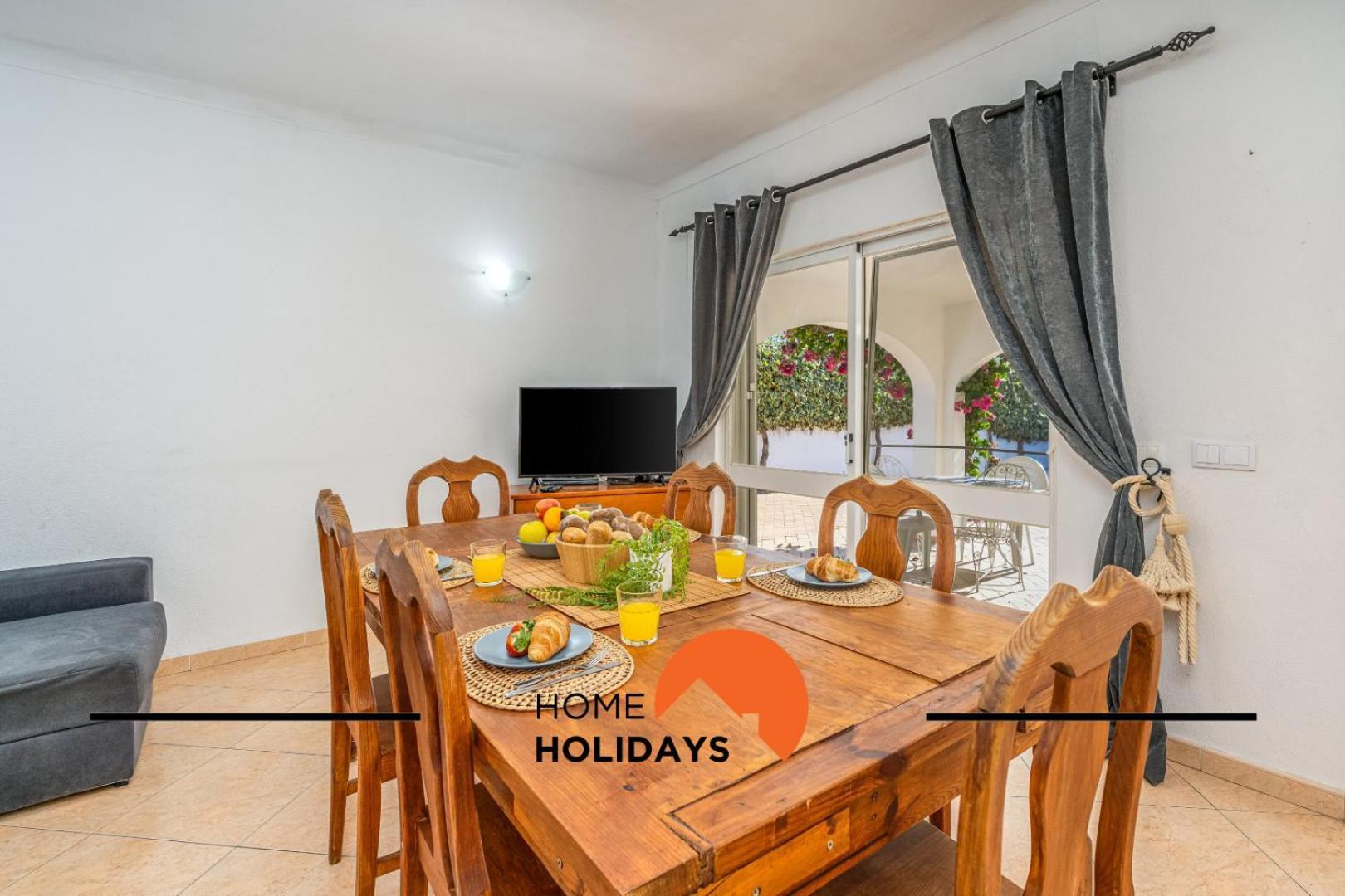 #278 Fonte Dos Leoes By Holidays