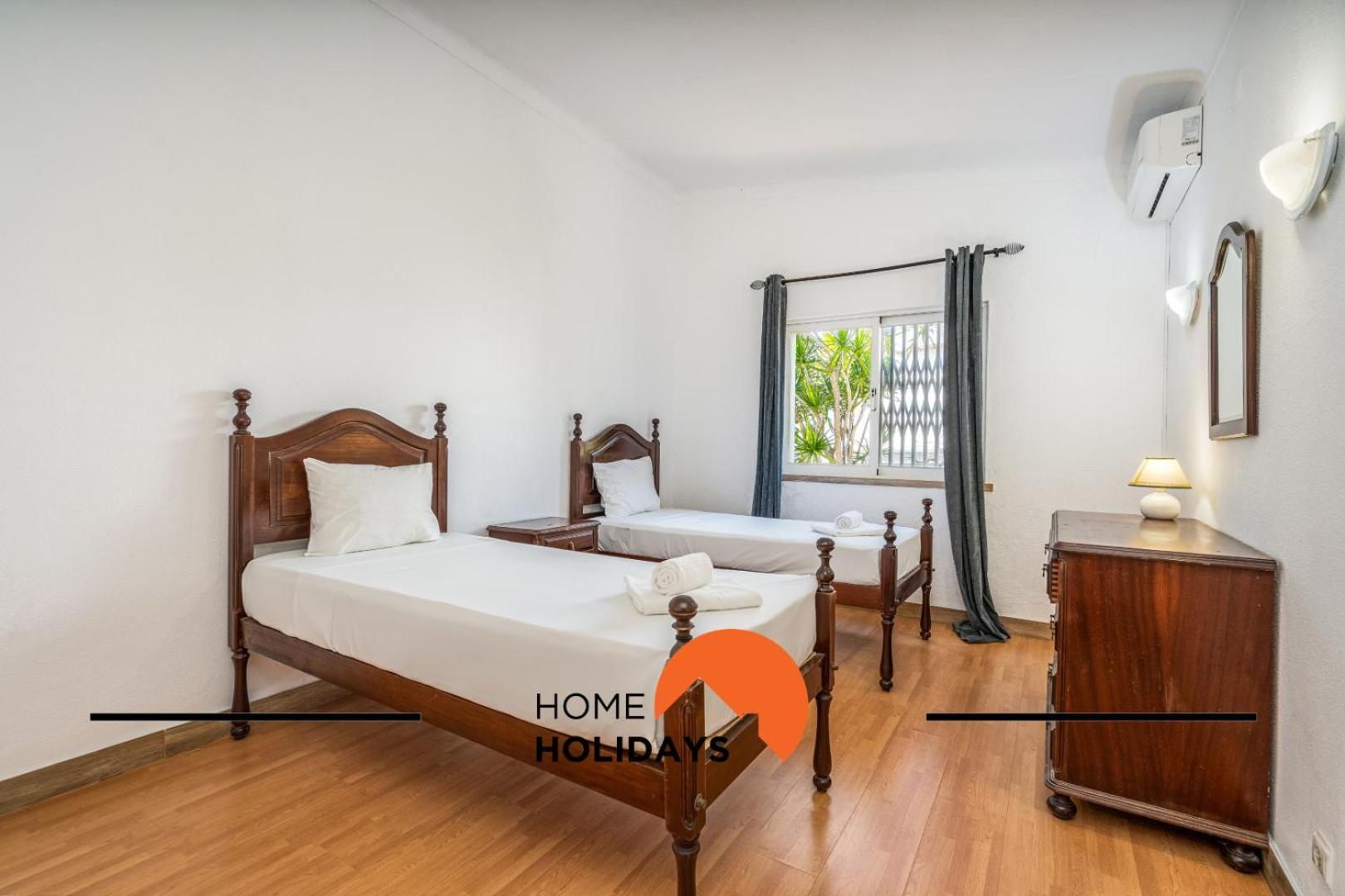 #278 Fonte Dos Leoes By Holidays Villa Albufeira
