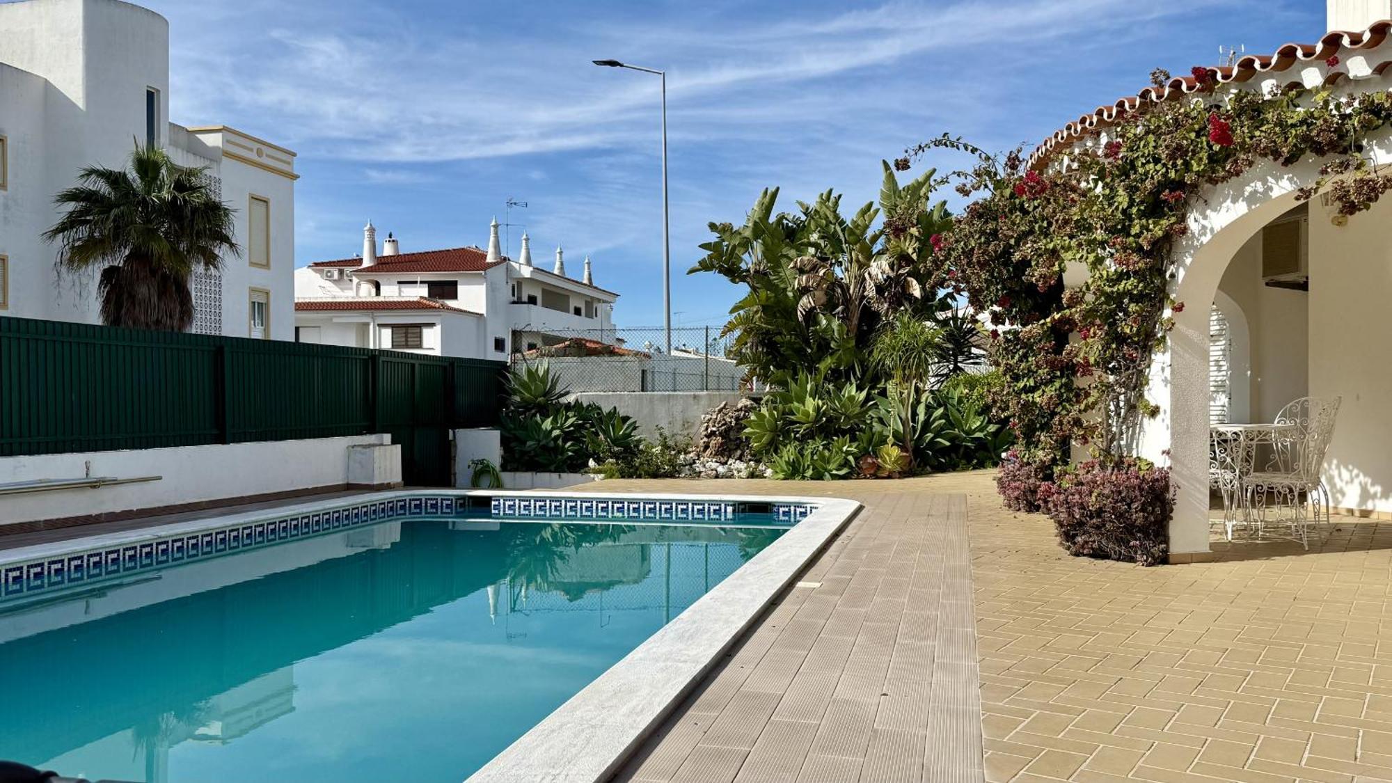 #278 Fonte Dos Leoes By Holidays *